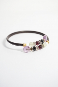 pulsera cuero con gemas naturales