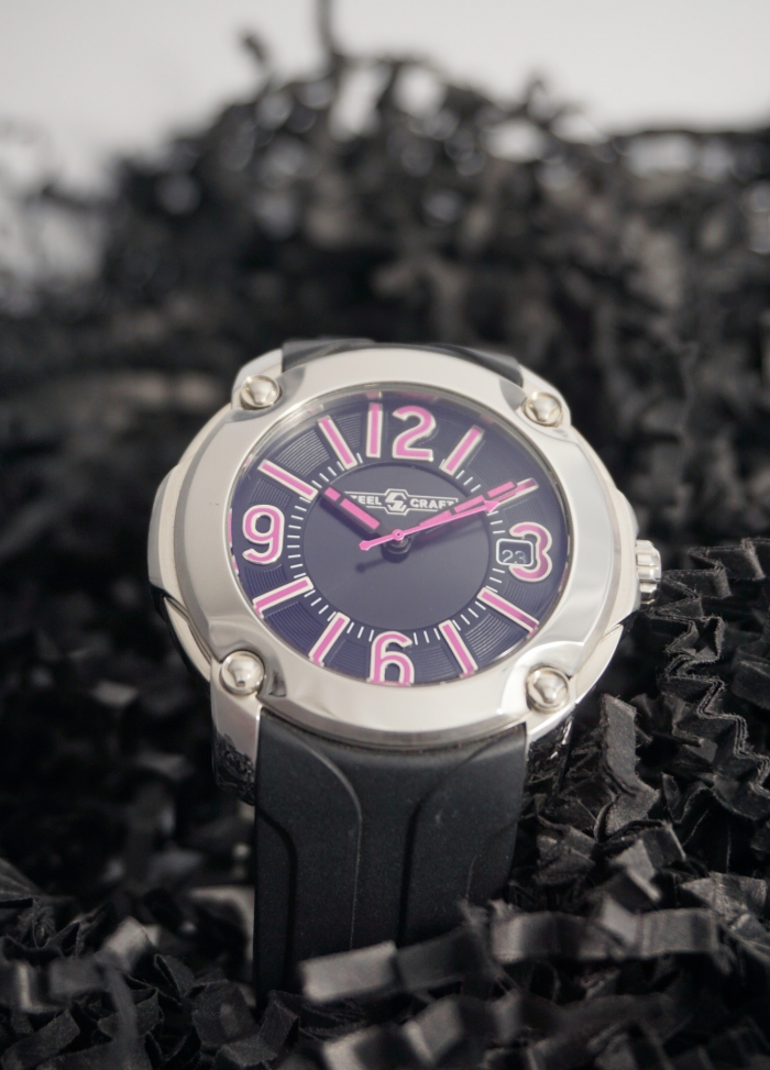 reloj acero y correa caucho negro